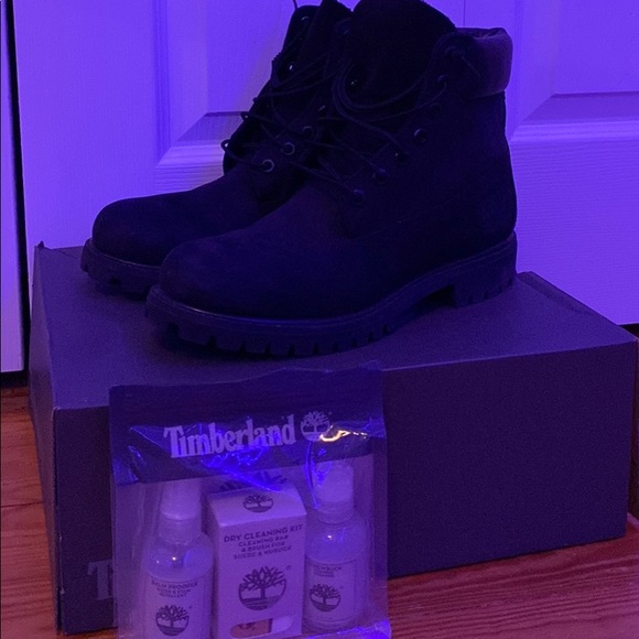 Timberland Boots with Boot Cleaner - Picture 3 of 3